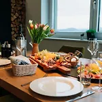 Der Zweytick - Weingut, Buschenschank & Appartement Ehrenhausen