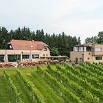Der Zweytick - Weingut, Buschenschank & * Ehrenhausen