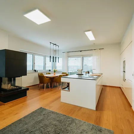 Weingut Zweytick Vinoment Апартаменты *